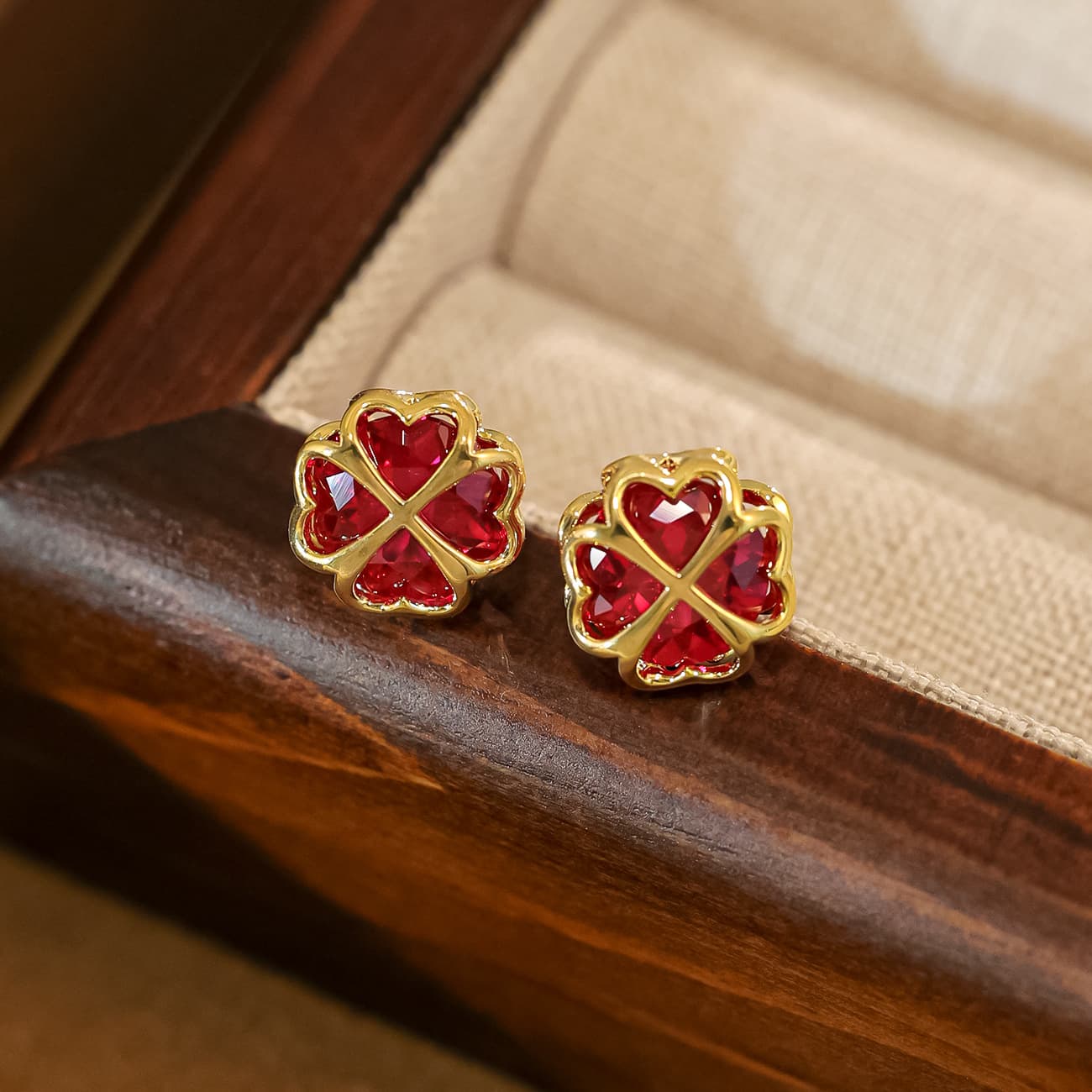 Geometric Round Tapered Zircon Stud Earrings - 1