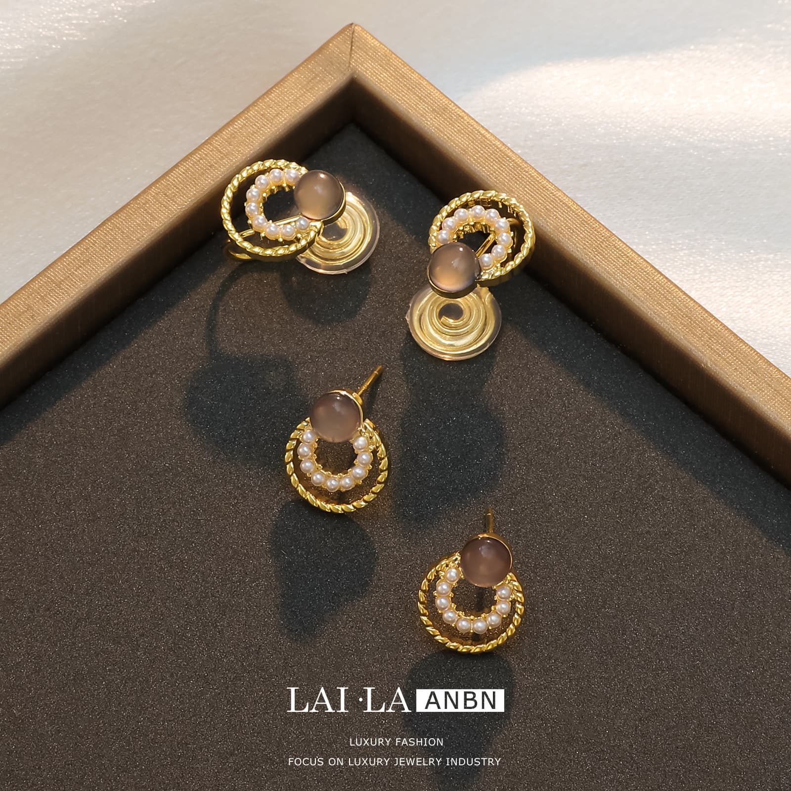 Geometric Copper Pearl Non-Pierced Ear Clip - 1