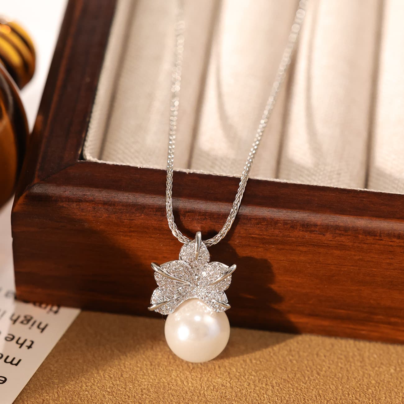 Diamond-Set Grape Aurora Pearl Necklace - 1