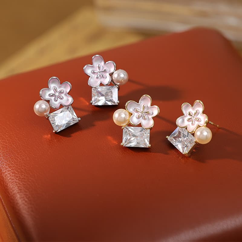Copper Electroplated Flower Stud Earrings Wholesale - 1