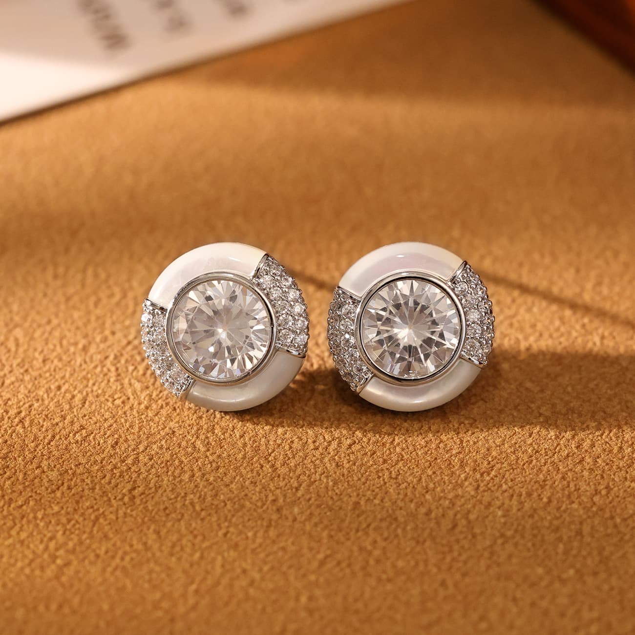 Fashion Shell Stud Earrings Silver Needle - 1