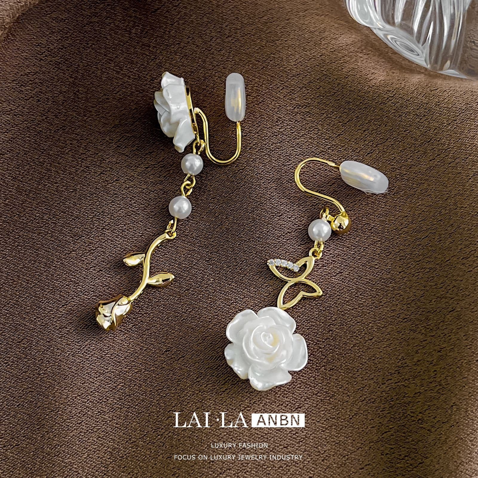 Copper Electroplated Rose Asymmetric Non-Pierced Ear Clip - 1