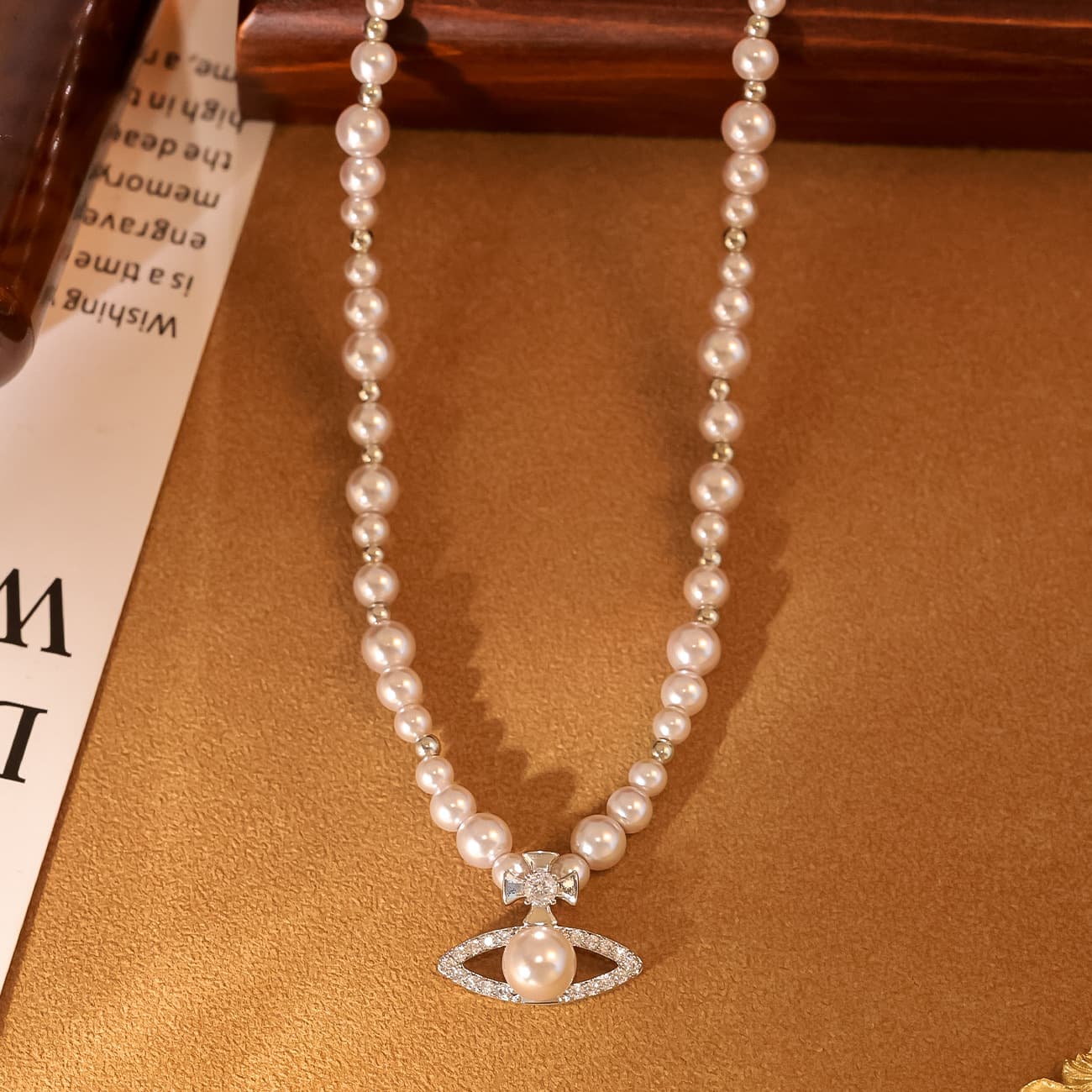 Manta Rose Saturn Zircon Necklace - 1